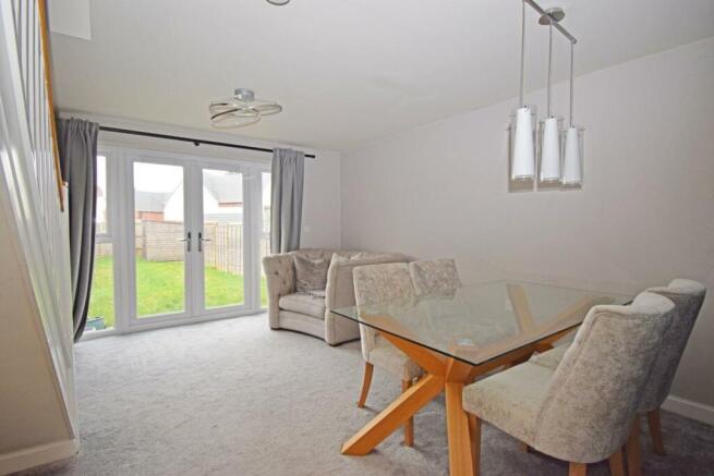 16 Furnival Drive, living a.jpg