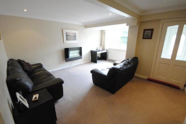Lounge 3
