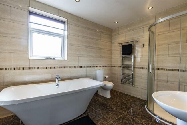 En Suite Bathroom