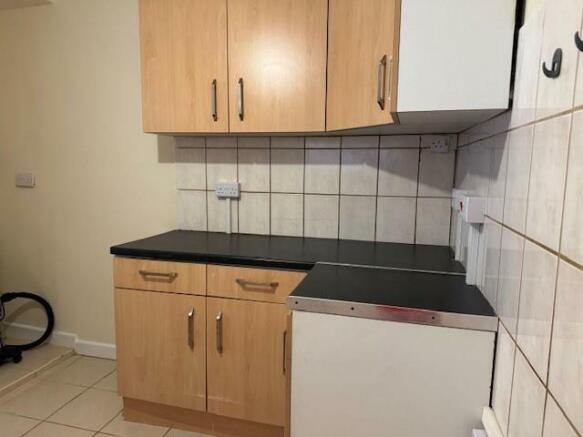 26 Hannah St - kitchen 1.jpg