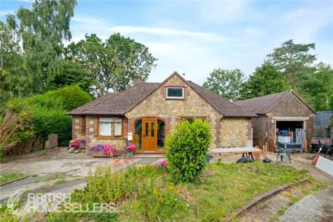 Harborough Drive, Pulborough, West Sussex, RH20