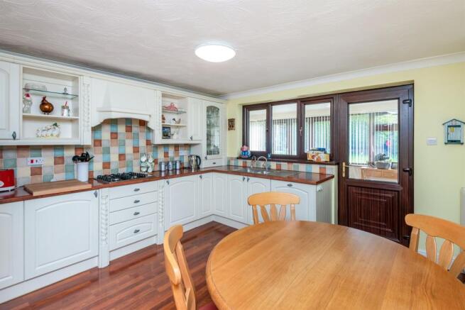 Kitchen Diner: