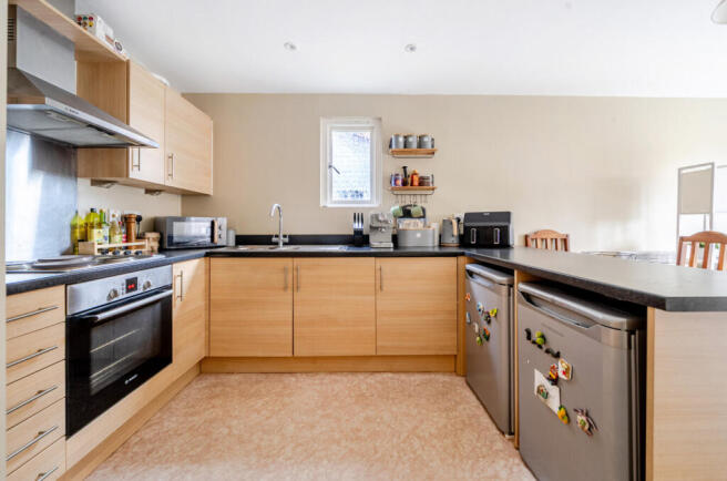 1408781-7-698c679...