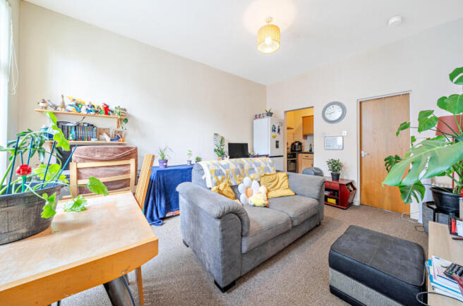 1312493-3-68591c9...