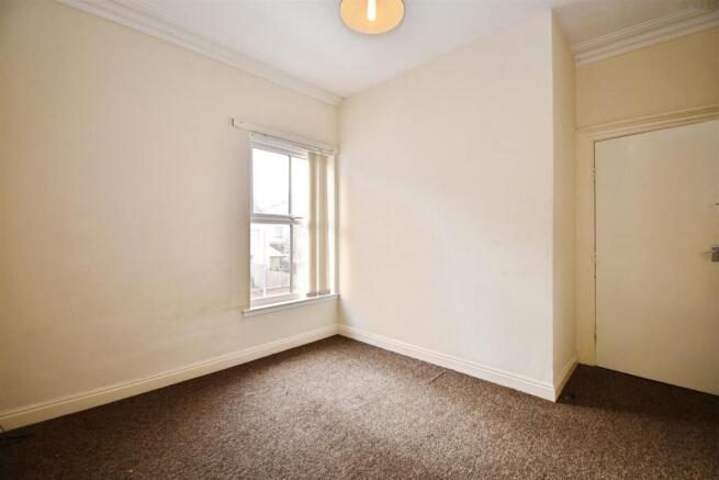 4 bed Terraced for sale Image 8