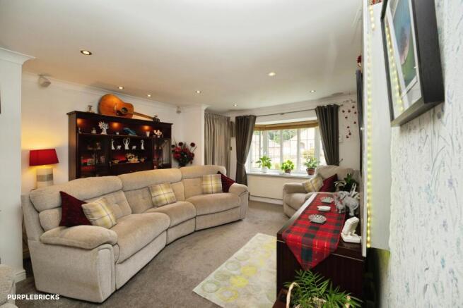 4 bed Detached for sale Image 6