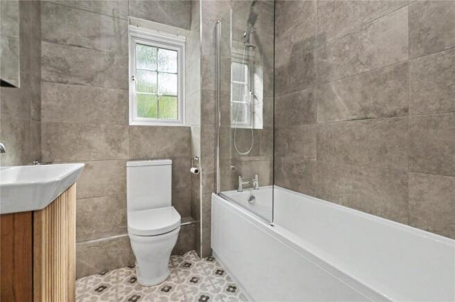 2 bed Apartment for sale Image 10