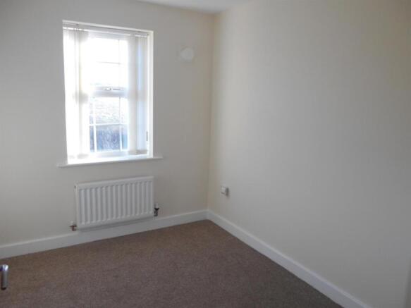 2 bed Apartment to rent Image 8