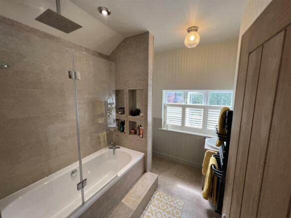 Bathroom A.JPG