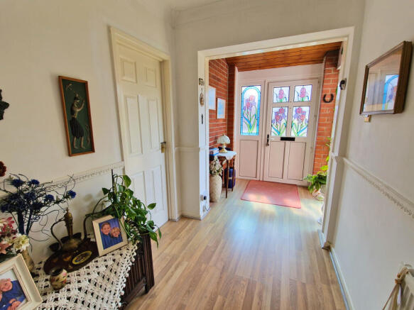 Austin Close, Newton, Porthcawl, CF36 5SN photo 4