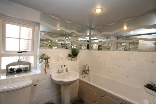 Bathroom.JPG