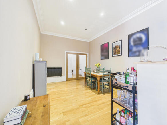 2 bed Apartment for sale Image 8
