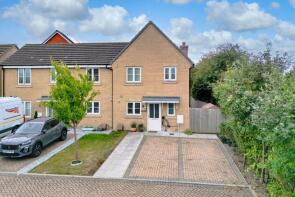 19, Binyon Way, Royston SG8 5FS