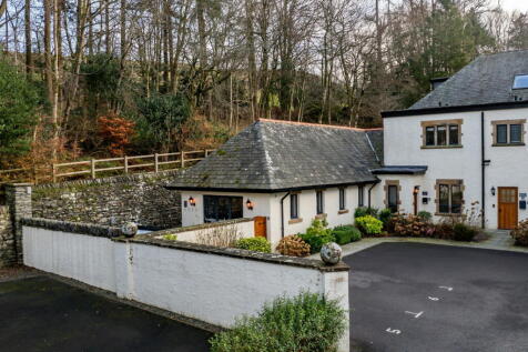 New Lodge, 6 Applethwaite Hall, Windermere, The Lake District, LA23 1PZ