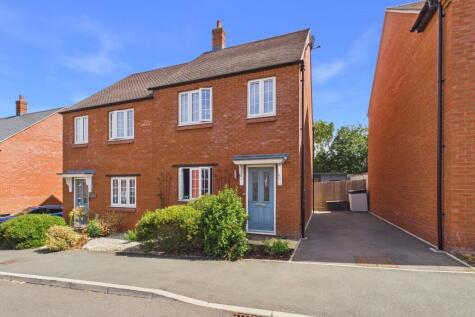 Saxon Way, Towcester, NN12