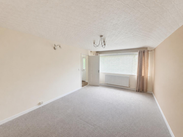 1 bed Semi-Detached Bungalow to rent Image 10