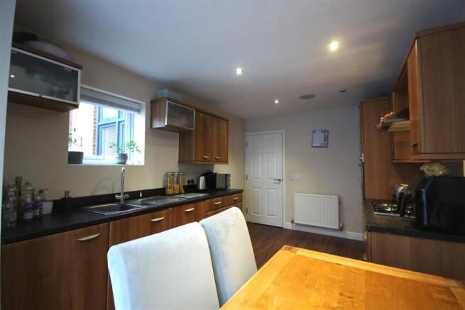 3 bed Detached for sale Image 10