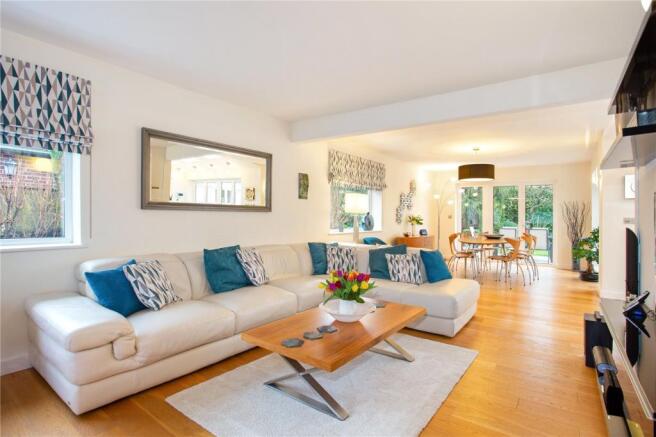 Sitting/Dining Room