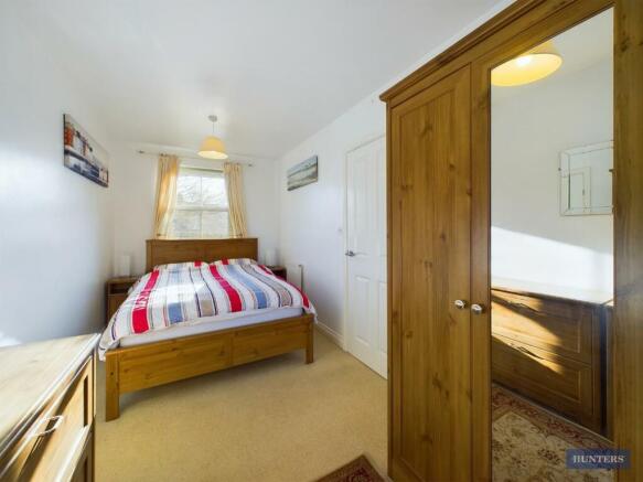 3 bed Terraced for sale Image 10
