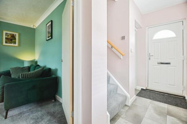 3 bed Semi-Detached for sale Image 4
