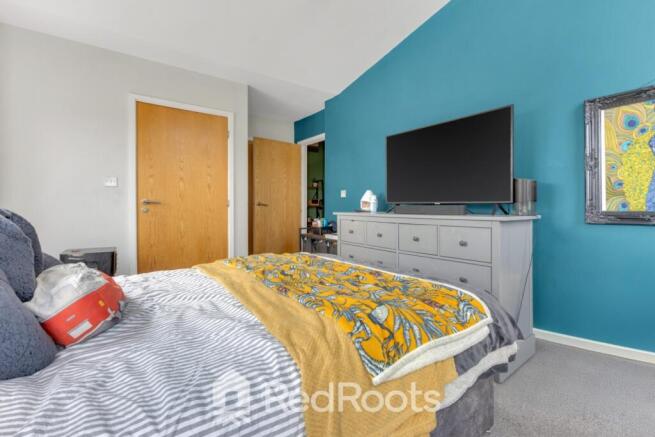 2 bed Apartment for sale Image 11