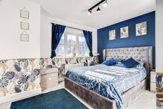 4 bed Detached for sale Image 10