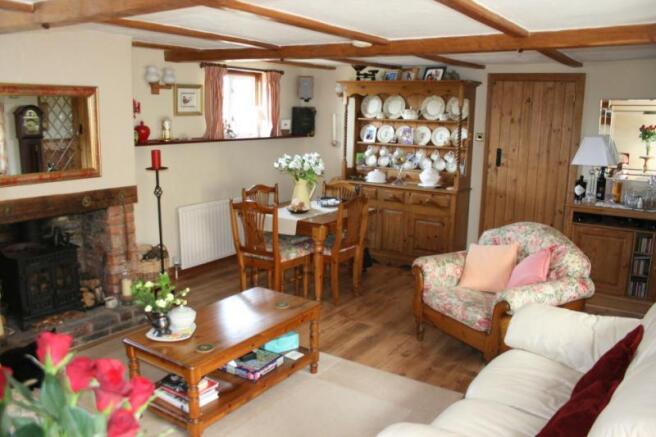 Lounge/Dining Room
