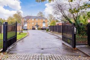 1, Knightsbridge Court, High Street, Langley, Slough SL3 8JY