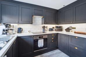 13, Seven Acre House, Queensmead Road, High Wycombe HP10 9XD