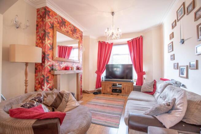 Lounge/Dining Room