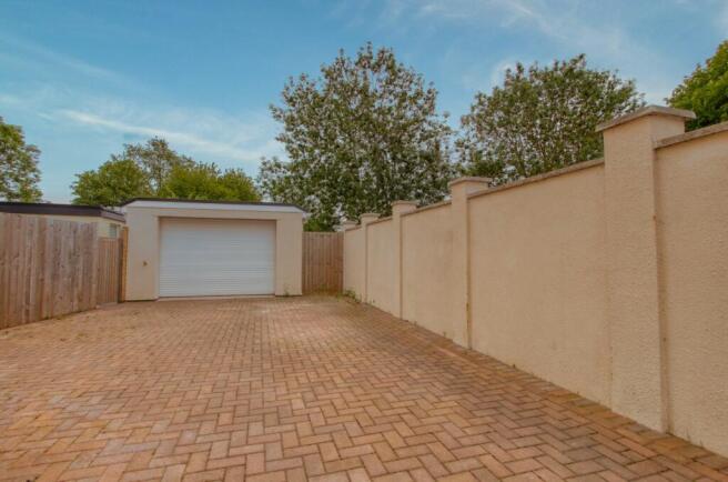 Driveway to Garage