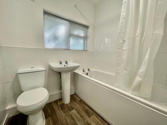 2 bed Flat to rent Image 8