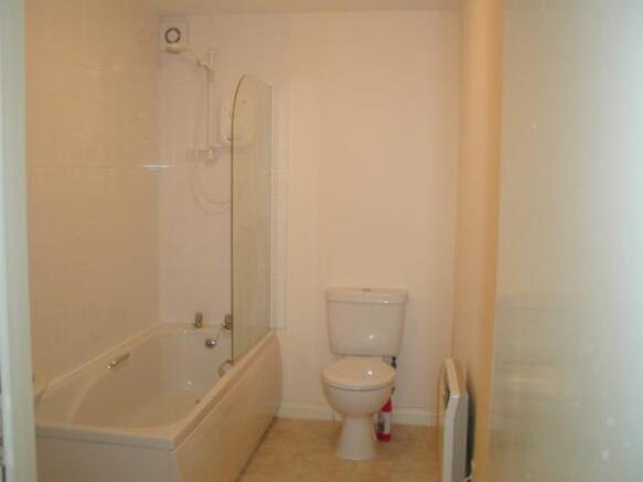 4 Wedgwood Bath