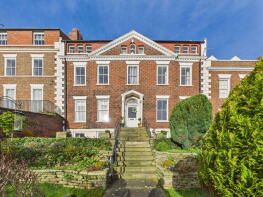 Flat 4, 23, St Hildas Terrace, Whitby YO21 3AE