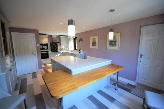 05 91 Lower Brig Royd, HX6 4DE.JPG