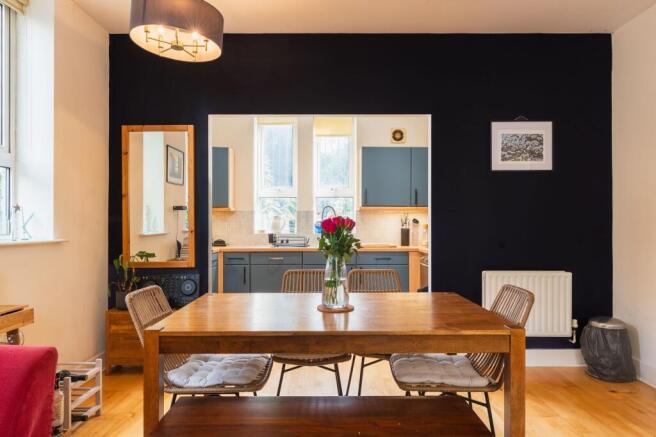 2 bed Apartment for sale Image 10