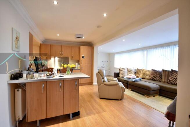 kitchen 2.JPG