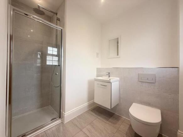 3 bed Detached to rent Image 6