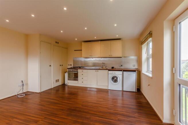 8426343-Interior04.jpg
