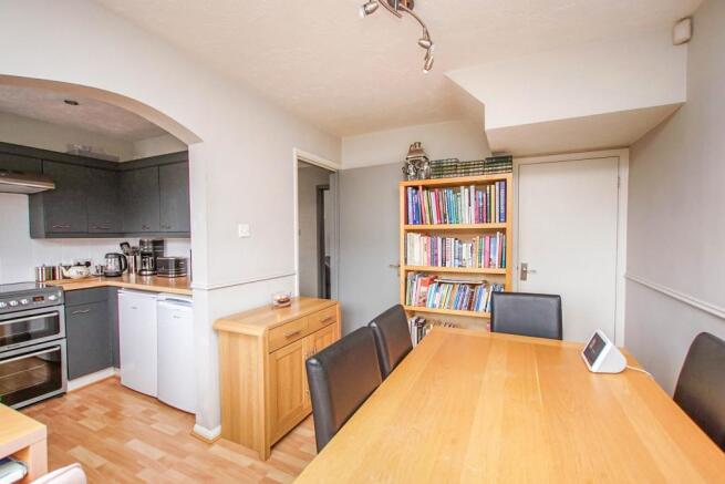Dining/Kitchen Area