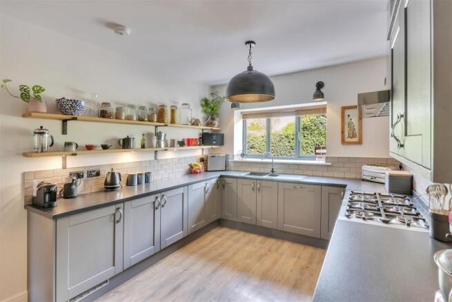 Kitchen Additional Photograph