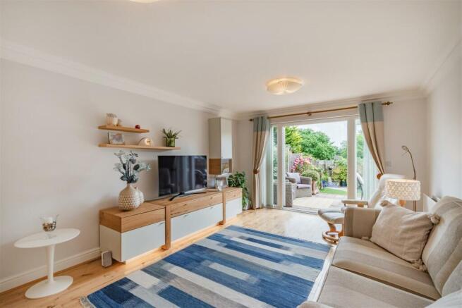 8556436-interior23.jpg