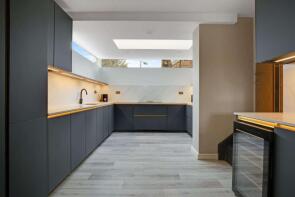 27, Woodsyre, London SE26 6SS