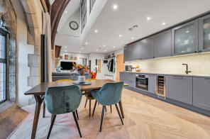 Flat 18, 40a Barnabas Apartments, Holden Road, Woodside Lane To Westbury Road, London N12 7AW