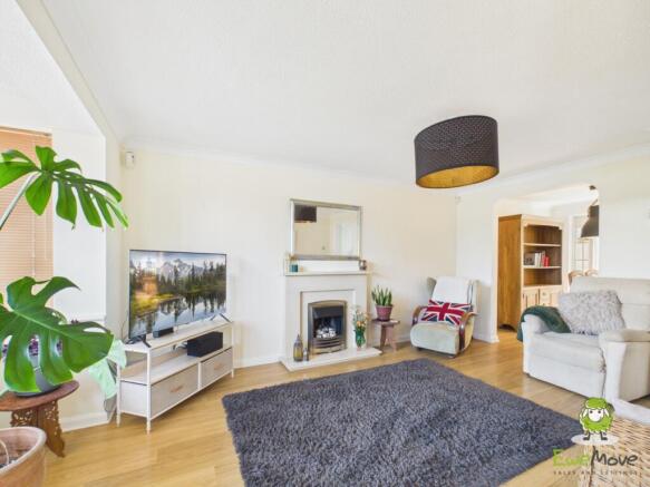 EweMove Estate Agents Basingstoke - Highwood Ridge