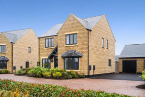 5, Lancaster Way, Stratford-upon-avon CV37 5AA