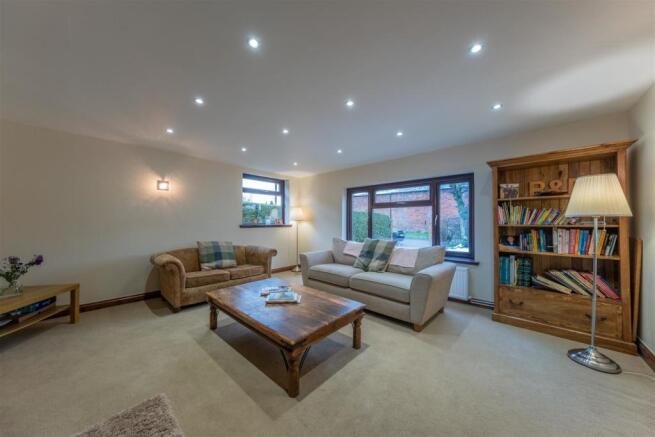 11 Knutsford Road-002.JPG