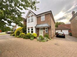 3, 80 82 Brockham Row, Middle Street, Betchworth RH3 7HU