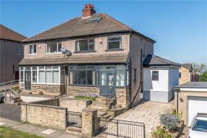 105, Nab Wood Drive, Shipley BD18 4AP