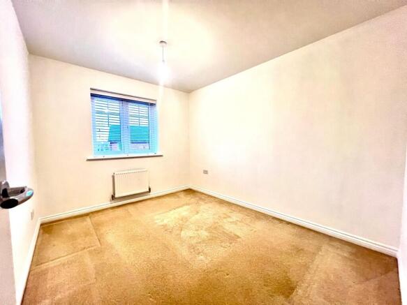 3 bed Semi-Detached to rent Image 9